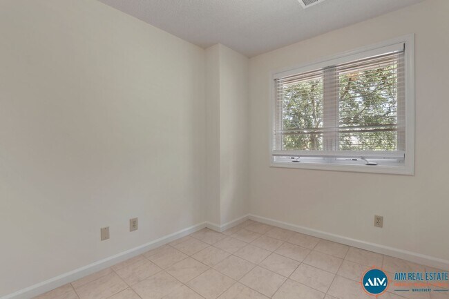 Building Photo - 50 Yacht Cove Dr