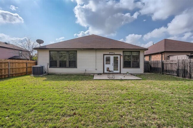 Building Photo - 1000 Sussex Way