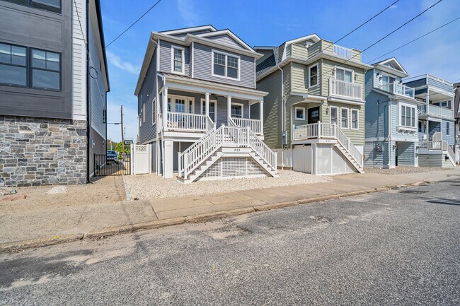 Building Photo - 265 1st Ave
