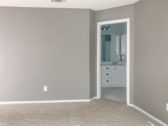 Building Photo - 1649 Bovina Dr