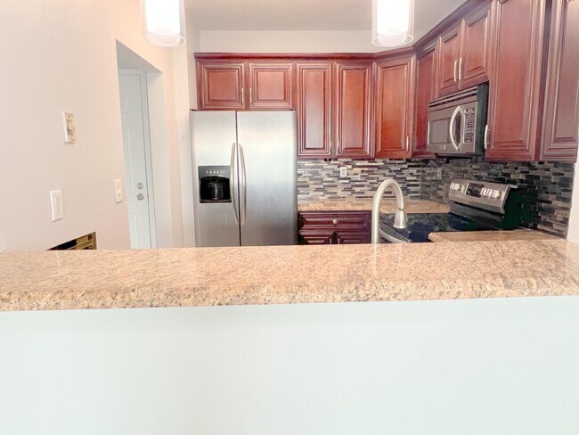 Building Photo - 3020 NE 32nd Ave