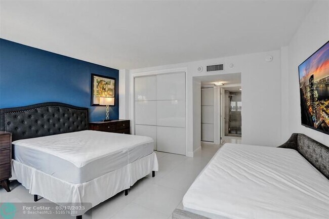 Building Photo - 3750 Galt Ocean Dr