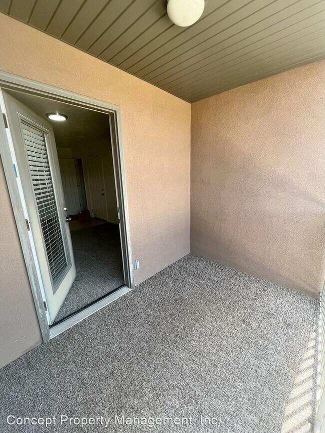 Building Photo - 2 br, 2 bath Apartment - 374 East 5450 Sou...