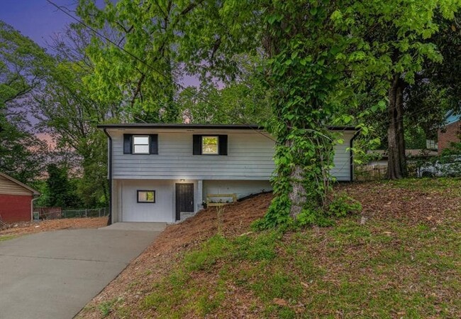 Building Photo - 3181 Pennington Cir SW