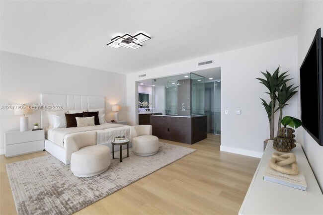 Building Photo - 1040 Biscayne Blvd