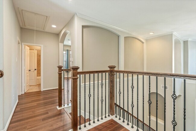 Building Photo - 166 Lindenberry Cir