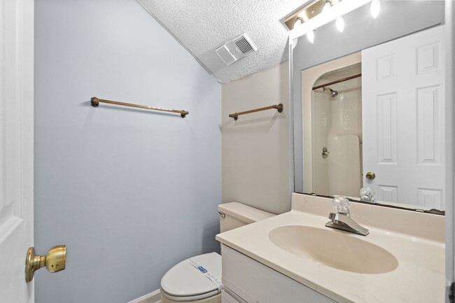 Building Photo - Now Allowing 1 small dog under 30Lbs - Spacious 2 bed/2 bath Deer Creek Villas-Surfside