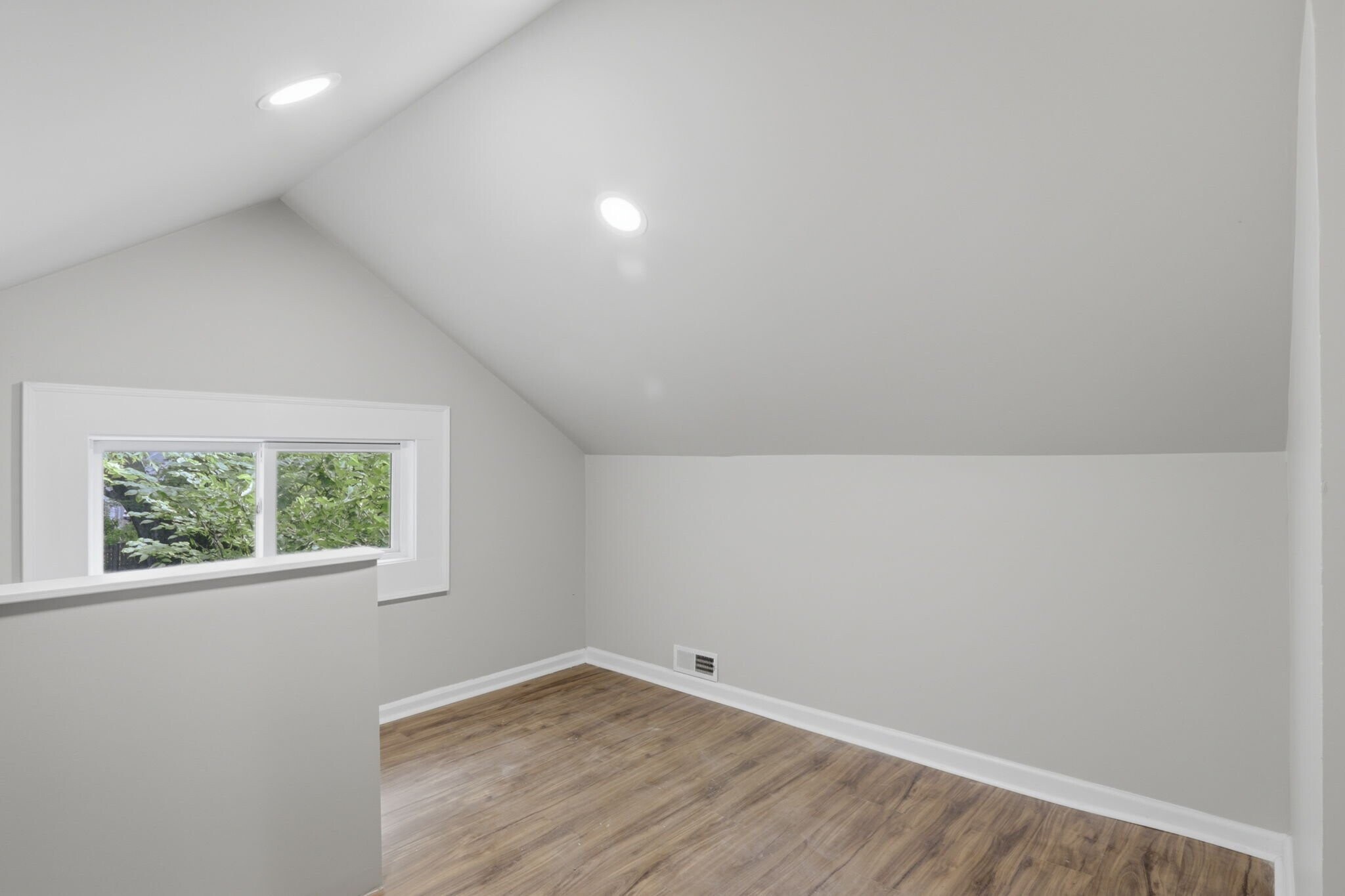 Building Photo - 3136 E Edgewood Ave