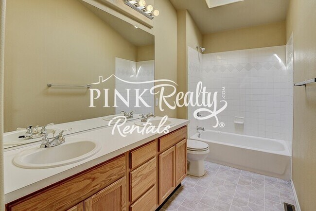 Building Photo - Gorgeous 5-Bedroom Home in Woodmen Hills w...