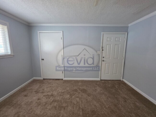 Building Photo - 36 N Auburndale St