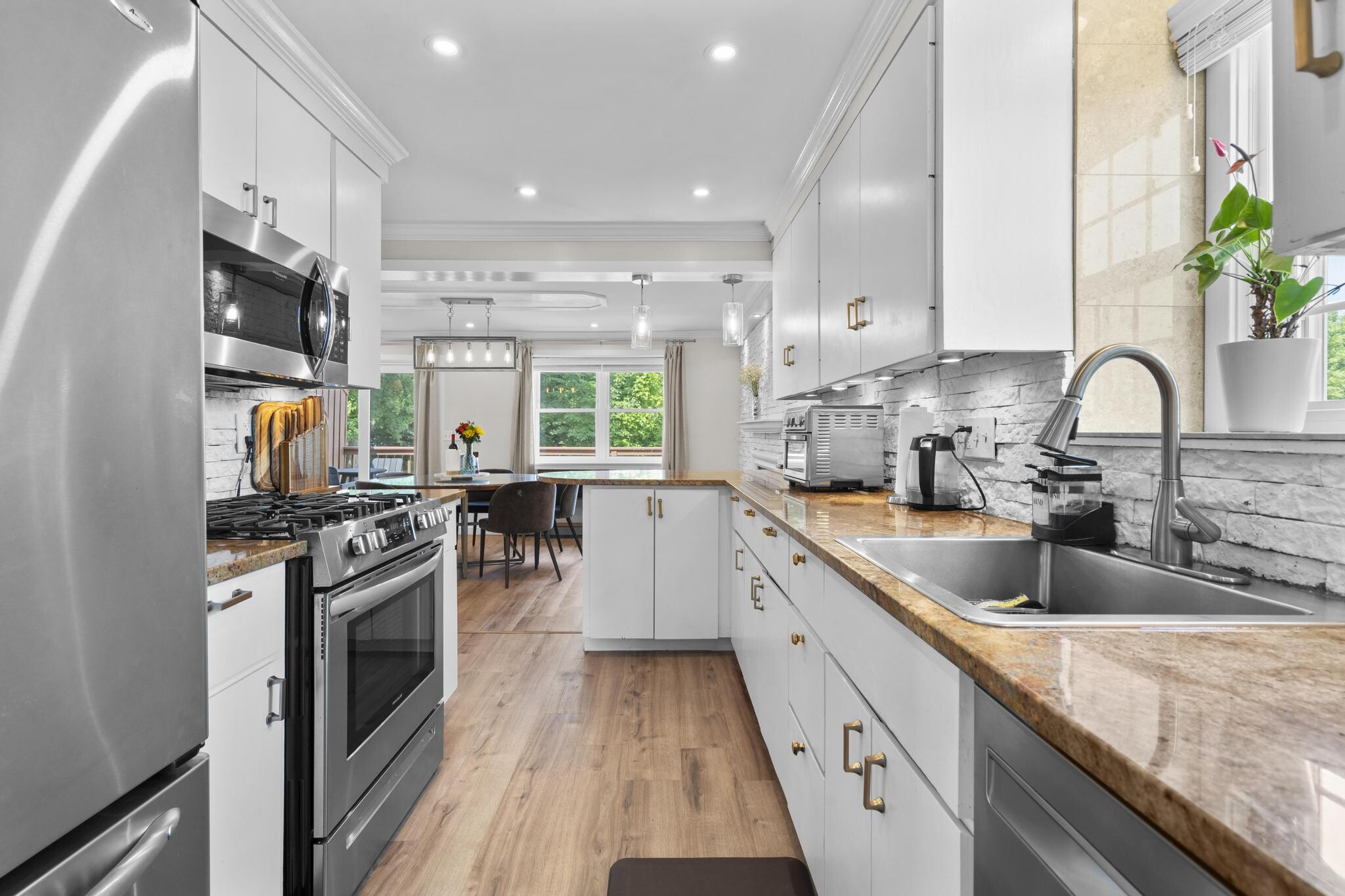 Building Photo - 26 Linden St