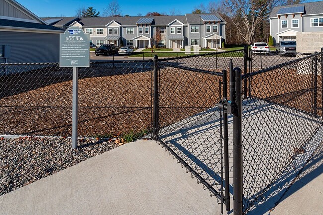 Building Photo - Meadow Creek Flats