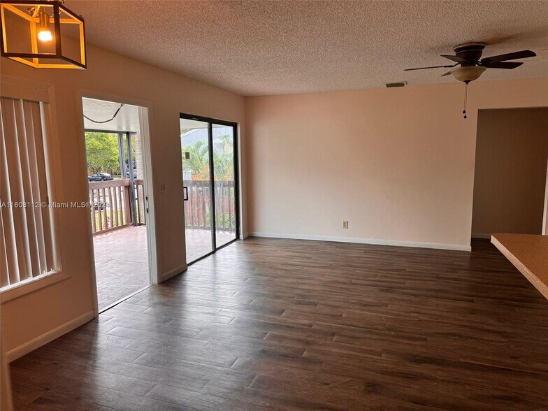 Building Photo - 11 Crossings Cir