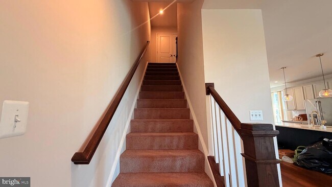 Building Photo - 10552 Neil Armstrong Way