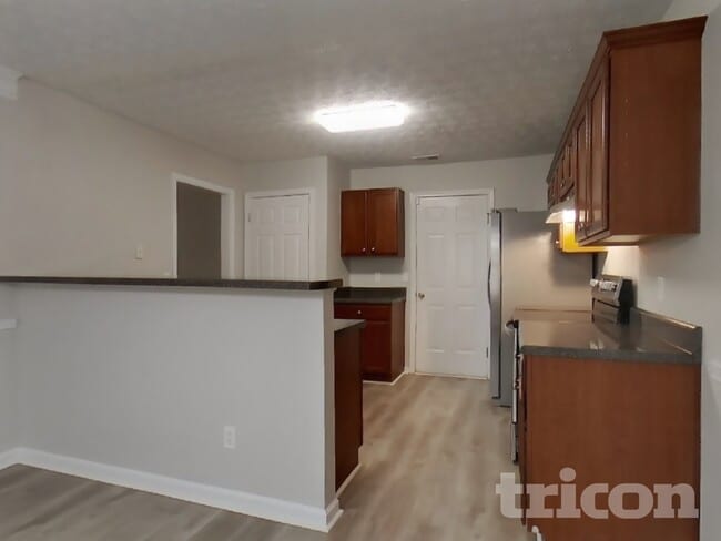 Building Photo - 4003 Riverside Pkwy