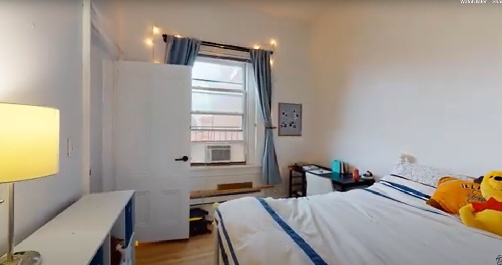 Building Photo - 482 Beacon St