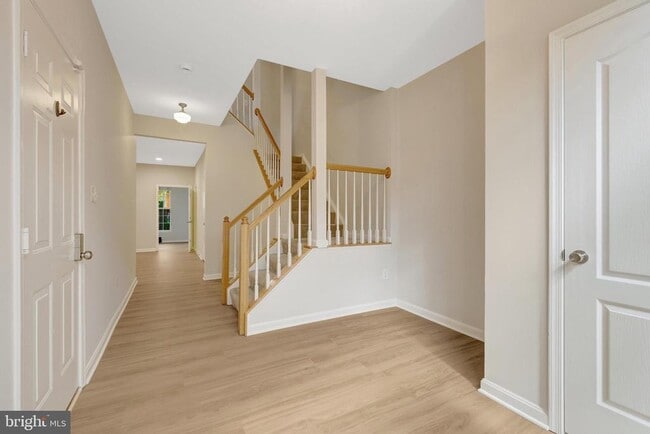 Building Photo - 12913 Wood Cres Cir