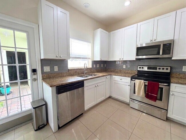 Building Photo - 14478 Bridgewater Crossings Blvd