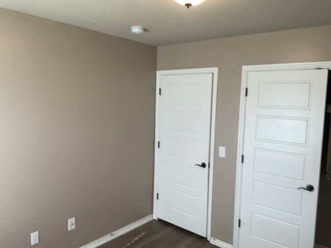 Building Photo - 1308 Penn Ln