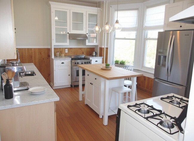 Building Photo - 220 Lexington Avenue Apartments