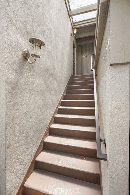 Building Photo - 326 Thalia St