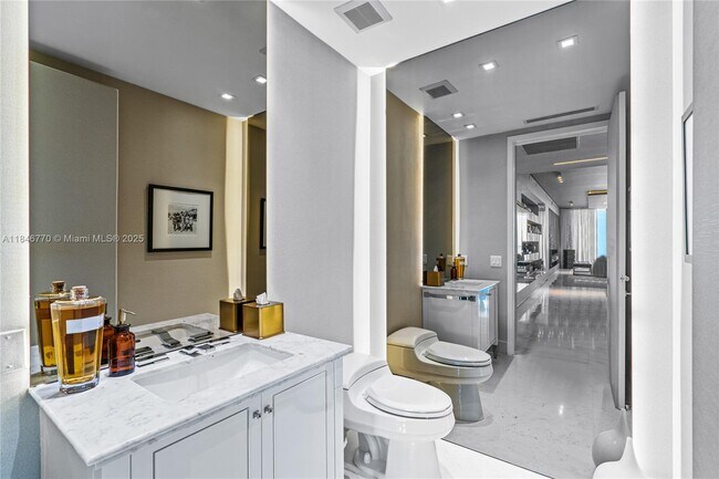 Building Photo - 9349 Collins Ave