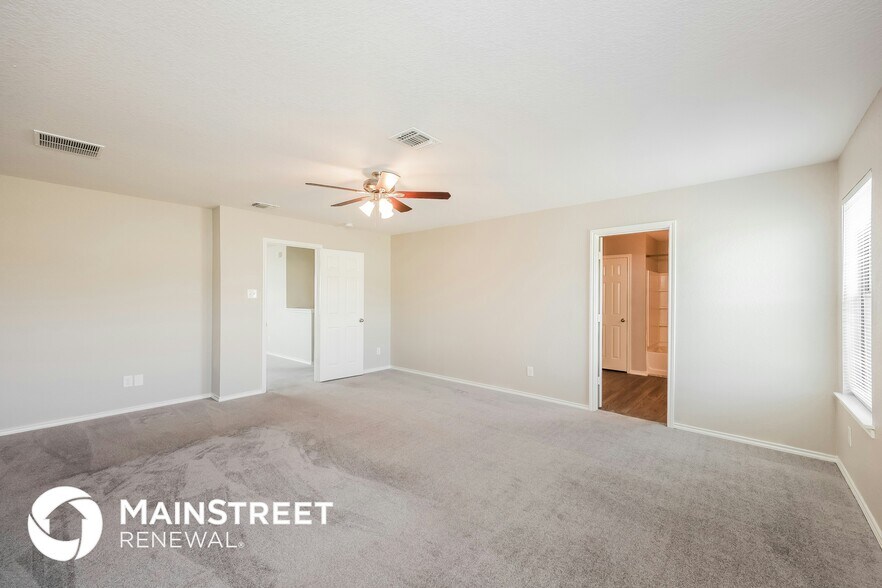 Building Photo - 9750 Hawk Elm