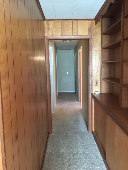 Hallway - 4040 Monroe Rd