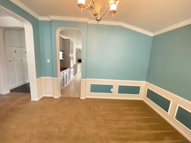 Building Photo - Beautiful 4 bed 2 bath home in White Rock subdivision.