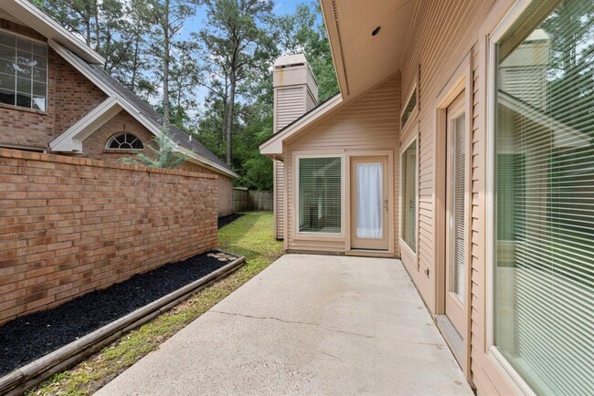 Building Photo - 30 Cedar Chase Pl