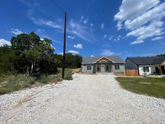 Building Photo - NEW ON MARKET