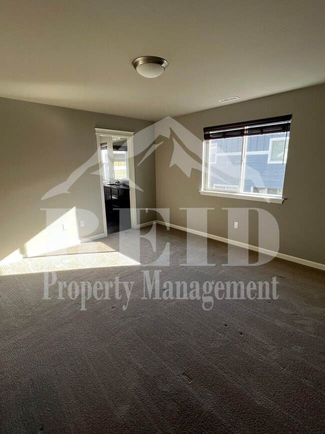 Building Photo - 3887 Portside Dr