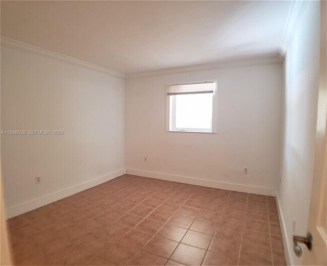 Building Photo - 8607 SW 68th Ct