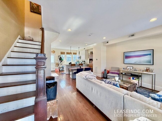 Building Photo - 159 V St NE