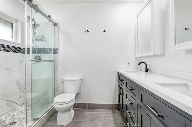 Building Photo - 1277 W 14th St