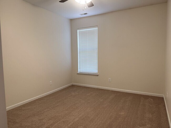 Building Photo - 1107 Montreux Dr
