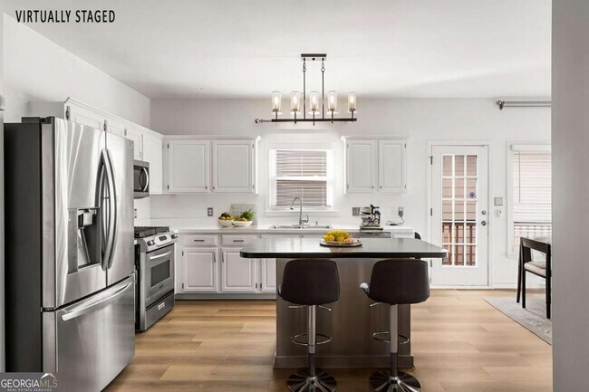 Building Photo - 529 Eastland Dr