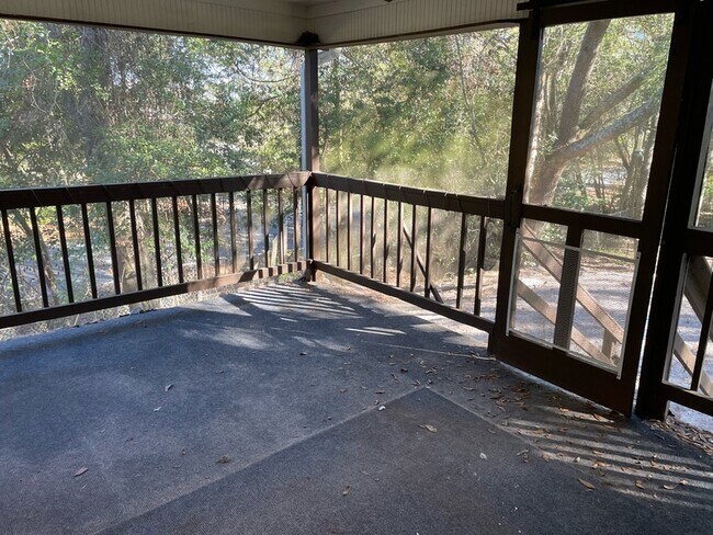 Building Photo - 1901 Faulk Dr