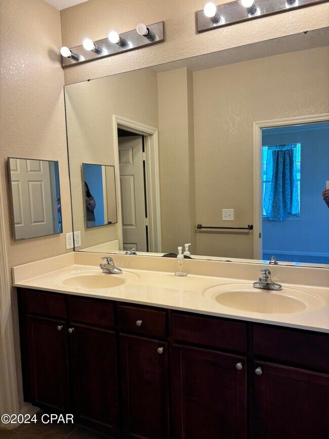 Building Photo - 1101 Baldwin Rowe Cir
