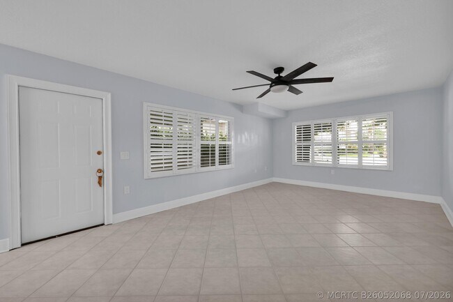 Building Photo - 3513 SW Sunset Trace Cir