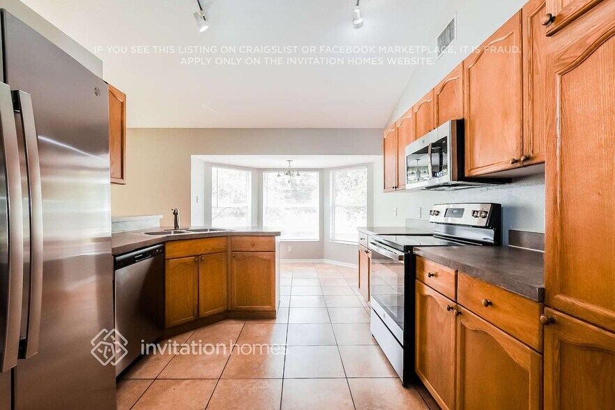 Building Photo - 13518 Biscayne Dr