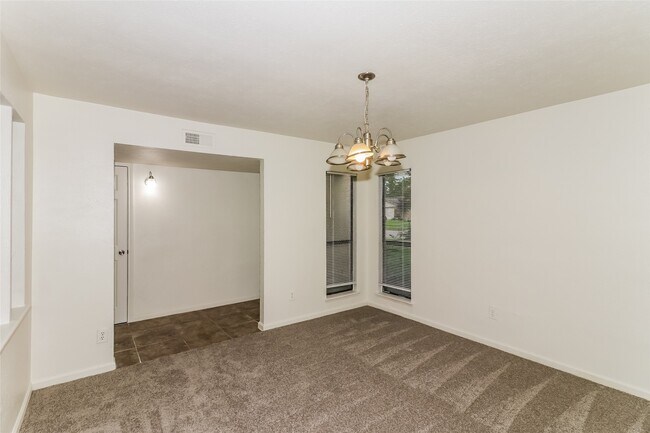 Building Photo - 16814 Macleish Dr