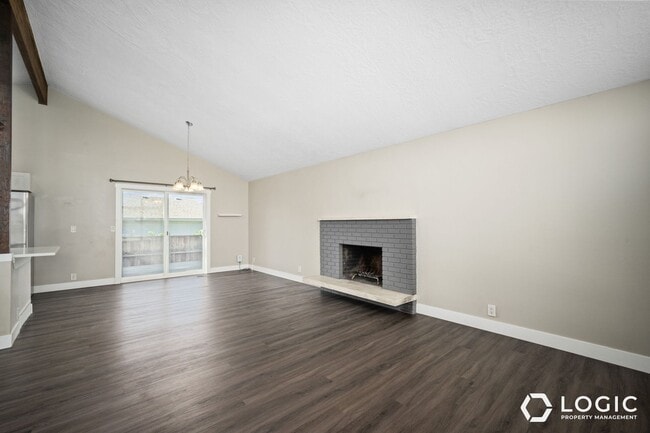Building Photo - 512 E 6770 S