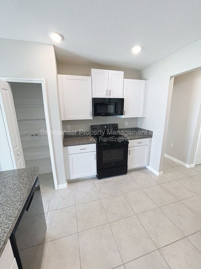 Building Photo - 7029 Samuel Ivy Dr