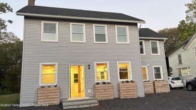 Building Photo - 54 Grove St