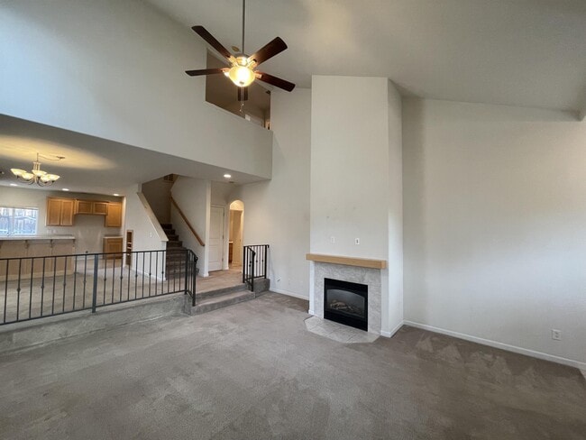Building Photo - 1307 Yosemite Dr