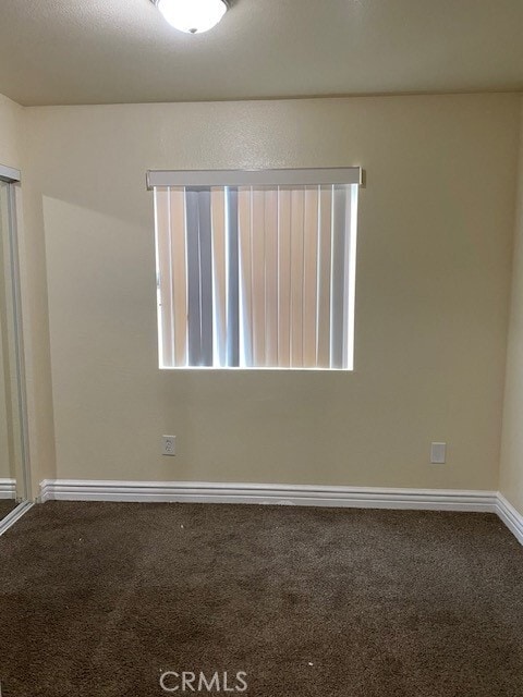 Building Photo - 650 E 81st St