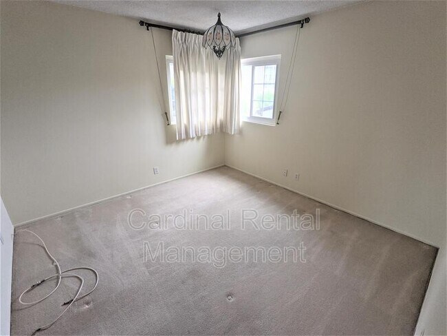 Building Photo - 1001 N Ave 67