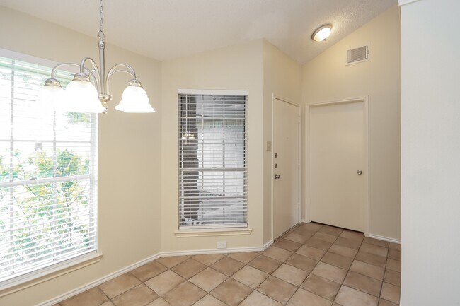 Building Photo - 17002 Enchanted Cir E