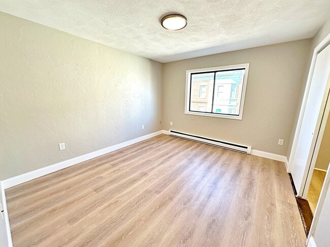 Building Photo - 89 Cottage St